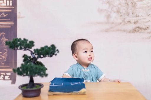南城宝宝喊肚子疼怎么回事